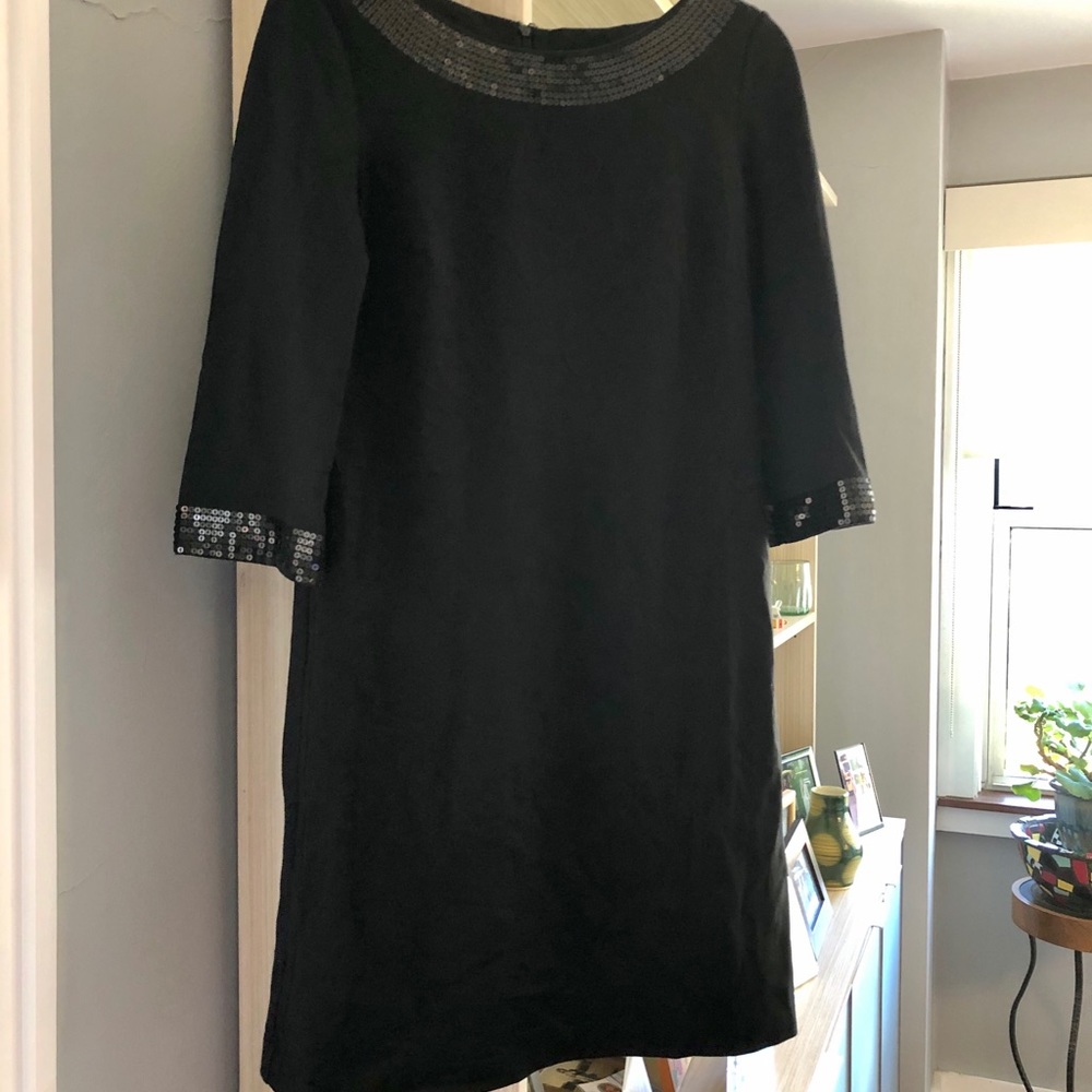 Ann Taylor 4P Black long sleeve dress with sequins